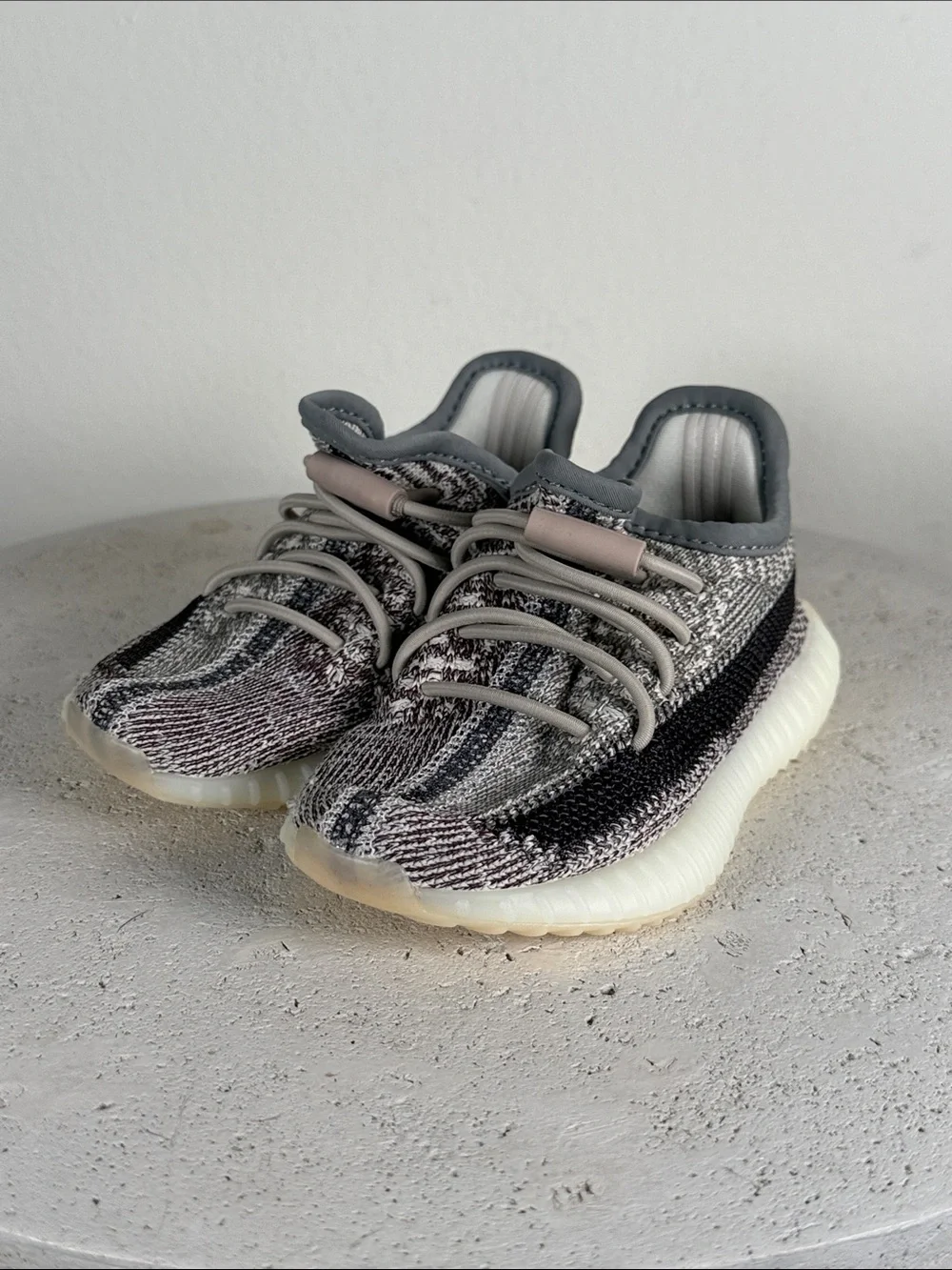Yeezy Boost 350 by Adidas Zyon size 6K Kids Knit Slip-On Sneakers